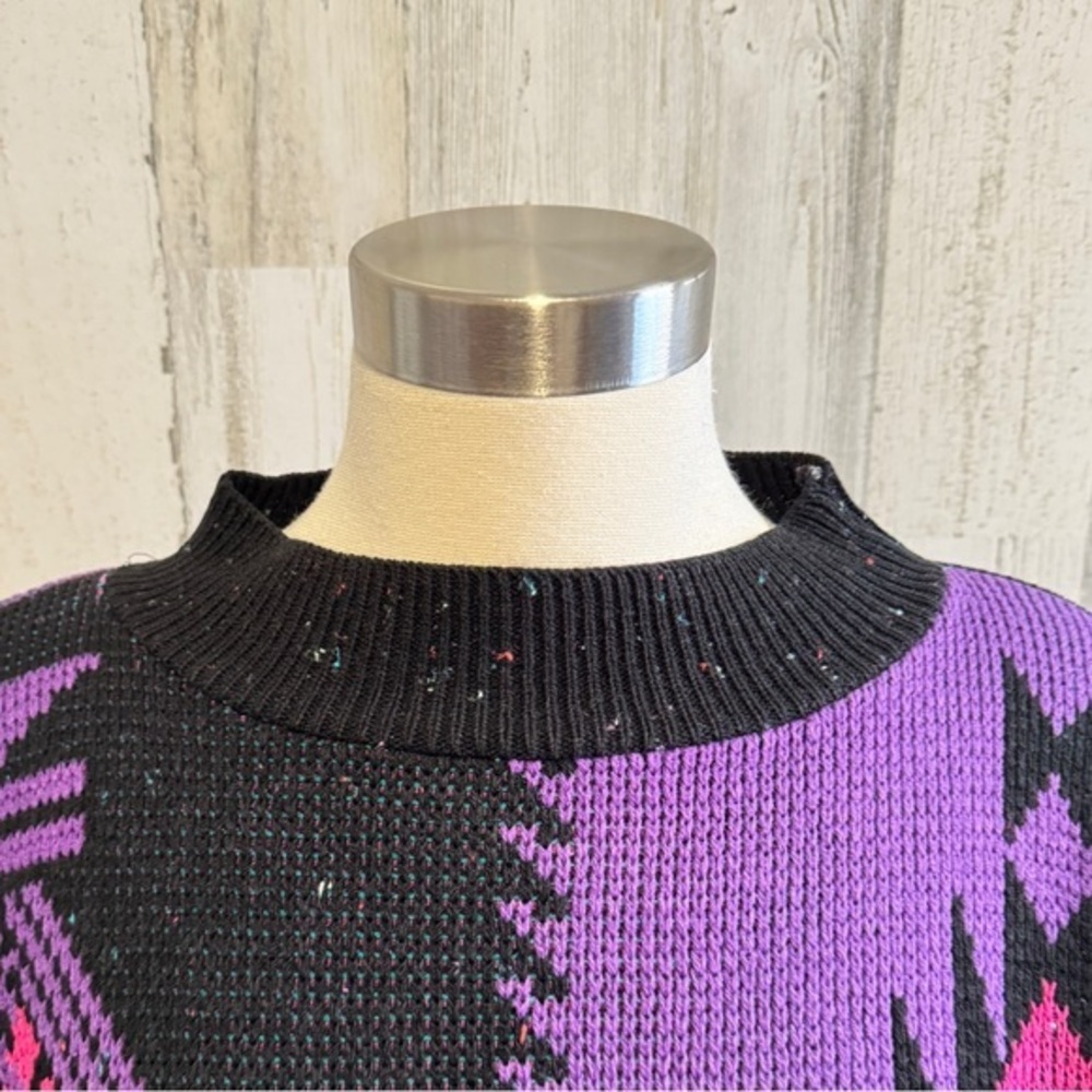 Vintage Southwestern Geometric Sweater One Size Fits Most
Aztec 80s 90s - Picture 5 of 6